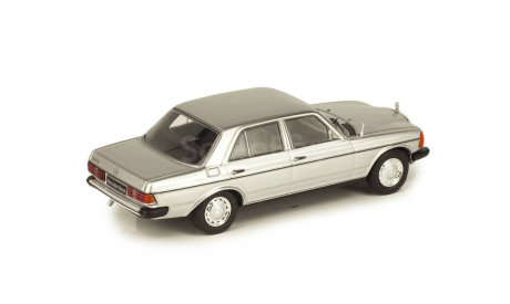 ★ ⬊ Акция-РАСПРОДАЖА!! ✔ ⤵ Модель ✔ В наличии!  -  Mercedes-Benz W123 200D 1976 года предшественник E-klasse 1/43 IXO Мерседес W-123 200 D серебрист. / SILVER 1:43, масштабная модель, scale43, IXO Road (серии MOC, CLC)