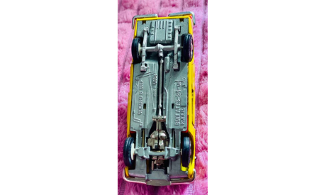 ГАЗ-24-02 ’Аэрофлот’ ярко-жёлтый, масштабная модель, Агат/Моссар/Тантал, 1:43, 1/43