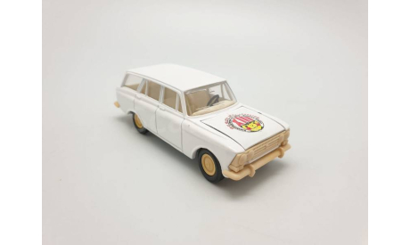 Москвич-427 Золотая шайба цвет белый, масштабная модель, scale43