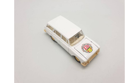 Москвич-427 Золотая шайба цвет белый, масштабная модель, scale43