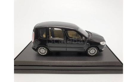 Skoda Roomster Facelift 2010г. black magic арт.143AB-018D, масштабная модель, scale43, Škoda