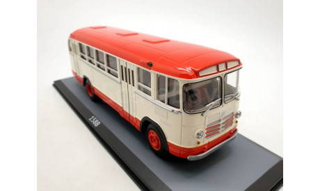 ЗИЛ 158В бело красный арт.04001 Лот №00556, масштабная модель, scale43, ClassicBus