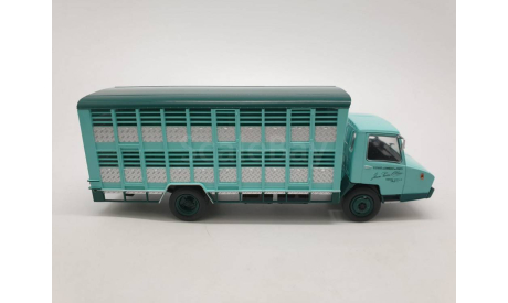 BERLIET Stradair 10 Cochonnière 1966г. blue арт.G111A009, масштабная модель, scale43