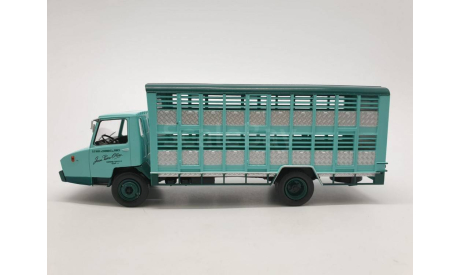 BERLIET Stradair 10 Cochonnière 1966г. blue арт.G111A009, масштабная модель, scale43