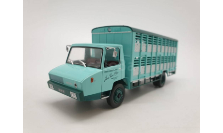 BERLIET Stradair 10 Cochonnière 1966г. blue арт.G111A009, масштабная модель, scale43