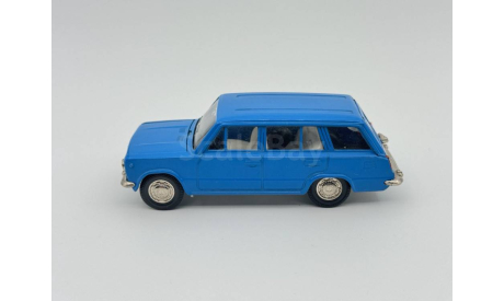 0135) Волжский 2102 Джинсовый синий, масштабная модель, scale43