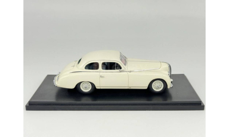 Delahaye 135M Coupé by Guilloré 1949-1950 арт.EMEU43010B, масштабная модель, scale43