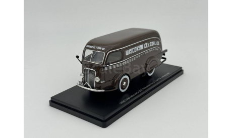 INTERNATIONAL D-300 Delivery Van Wisconsin Ice Co. 1938, brown арт.EMUS43080A, масштабная модель, scale43