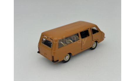 0025) РАФ 2203 А-18 золотисто-охровый, масштабная модель, scale43