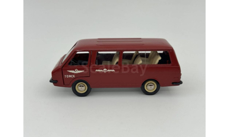 0026)РАФ 2203 А-18 ’Маршрутное такси Томск’, масштабная модель, scale43