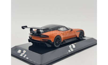 Aston martin vulcan 2015 orange black, масштабная модель, scale43
