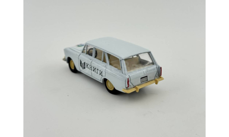 0168) Москвич 426 Книги, масштабная модель, scale43