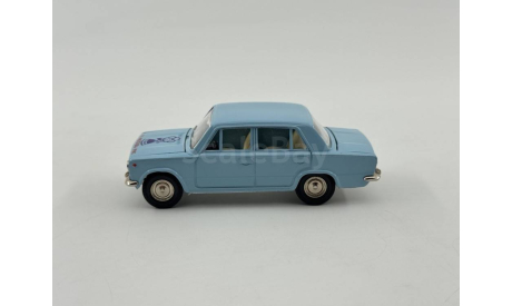 0085) Волжский 2101 А-9 голубой, масштабная модель, scale43