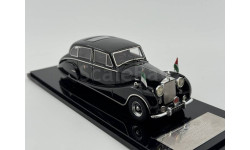 RoLls Royce Phantom lV Hooper Limousine #4BP1 King Saad Faisal II of Iraq - black 1953