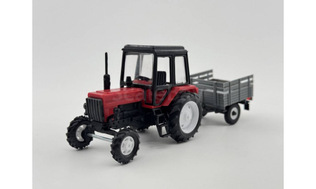 0247) Трактор МТЗ-82 Belarus с прицепом красный черный, масштабная модель, scale43