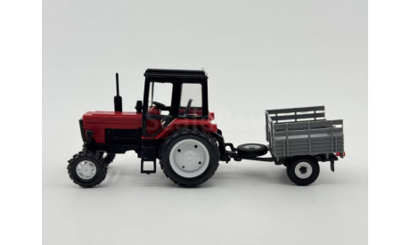 0247) Трактор МТЗ-82 Belarus с прицепом красный черный, масштабная модель, scale43