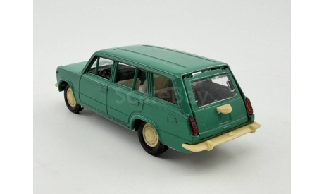 0031) Волжский 2102 зелёный цвет, масштабная модель, scale43