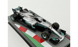 MERCEDES W08 EQ Power+ - 2017 / Lewis Hamilton