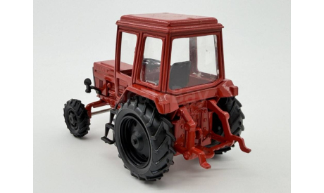 Трактор Беларусь МТЗ-82 СССР 1980 красный, масштабная модель, scale48