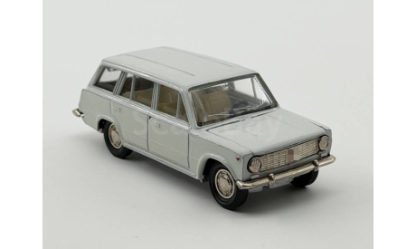 0027) Волжский 2102 А-11 белый, масштабная модель, scale43