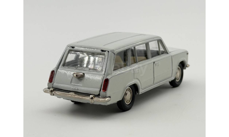 0027) Волжский 2102 А-11 белый, масштабная модель, scale43