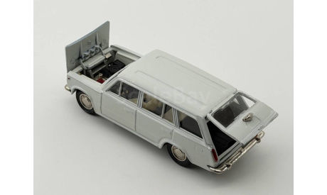 0027) Волжский 2102 А-11 белый, масштабная модель, scale43