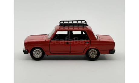 0092) Волжский  2105 красный с багажником, масштабная модель, scale43