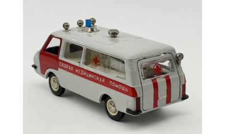 0104) РАФ 2203  Медпомощь, масштабная модель, scale43