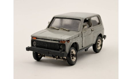 0110) Волжский  2121 4х4 серый, масштабная модель, scale43