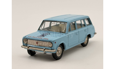 0062) Волжский 2102 А-11 Фестиваль 1985, масштабная модель, scale43
