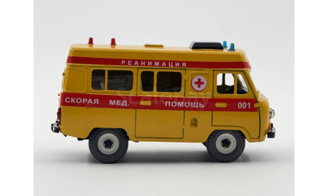 0251) Ульяновский 3962 реанимация, масштабная модель, scale43