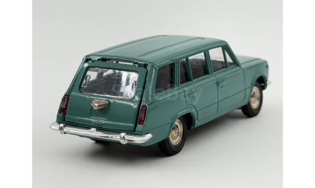 0275) Волжский 2102 Бирюзово-зеленый, масштабная модель, scale43