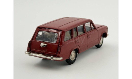 0008) Волжский 2102 бордовый, масштабная модель, scale43