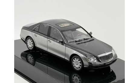 Maybach 57 SWB 2003 (Himalayas grey dark/himalayas grey bright) арт.56153, масштабная модель, scale43