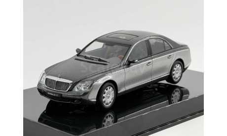 Maybach 57 SWB 2003 (Himalayas grey dark/himalayas grey bright) арт.56153, масштабная модель, scale43