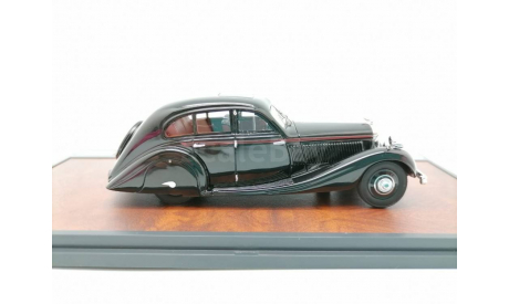 Bentley 4.1/4 Litre Gurney-Nutting Airflow Saloon 1936 Black арт.MX40201-152 Лот №00511, масштабная модель, Matrix, scale43