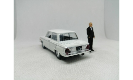ЗАЗ-968А «Запорожец» с Фигуркой Владимира Путина, масштабная модель, DeAgostini, scale43