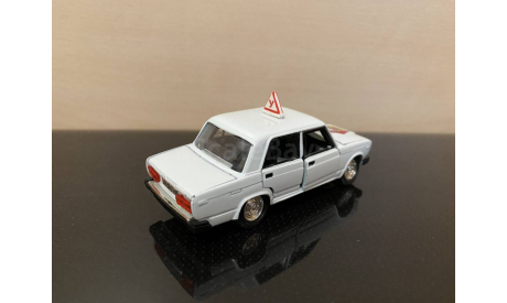 ВАЗ-2107 РОСТО учебная, масштабная модель, Агат/Моссар/Тантал, scale43