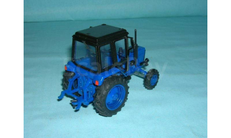 Трактор МТЗ-82 с зеркалами и дворниками (синий), масштабная модель, scale43, Компаньон