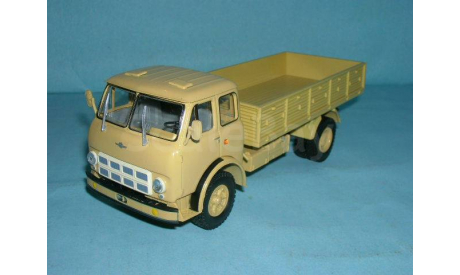 МАЗ-500А бортовой 1973 г. (беж.) 1:43, масштабная модель, scale43, Наш Автопром