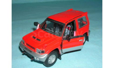 Mitsubishi (Митцубиси) Pajero Evolution (Карарама) старый тип (двери открываются), масштабная модель, scale43