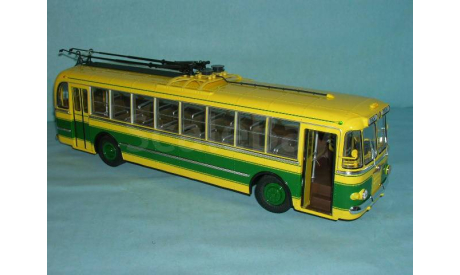 Троллейбус ТБУ-1 (1955) 1:43, двери открываются, масштабная модель, scale43, ULTRA Models