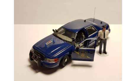 Ford Crown Victoria police interceptor.   1:43, масштабная модель, First Response, 1/43