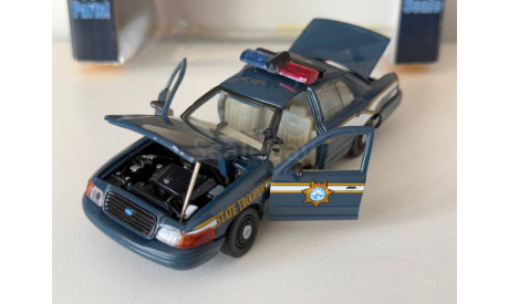 1:43 Gearbox Ford Crown Victoria Nevada Highway Patrol, масштабная модель, scale43