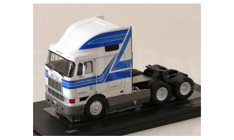 INTERNATIONAL Eagle Cabover Tractor Truck 3-assi (1995), White Blue, масштабная модель, IXO грузовики (серии TRU), scale43