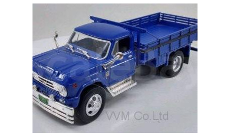 CHEVROLET C60 Truck (бортовой грузовик) 1967 Blue, масштабная модель, WhiteBox, scale43