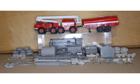 Кит пожарный пеноподъемник  ЗИЛ-135 ЛМ, сборная модель автомобиля, 1:43, 1/43
