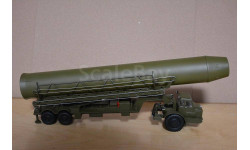 МАЗ-529Б .Установщик 8Т178 с ракетой Р-16