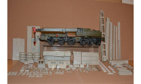 Кит  КС-7571 кран стреловой для монтажа вышки 40В6МД, сборные модели бронетехники, танков, бтт, scale43, Москвич