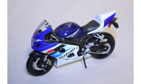 Suzuki GSX-R750, 1:18, Bburago, масштабная модель мотоцикла, 1/18